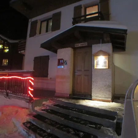 Lavachey Hotel *